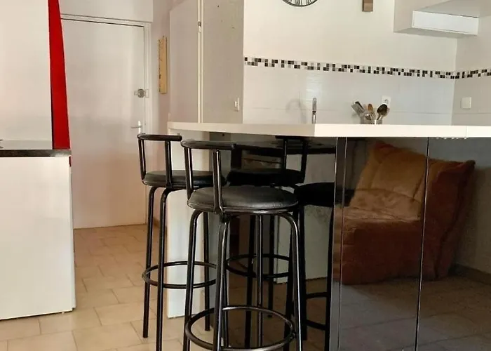 Cosy Vue à 2 Min De La Calvi (Corsica)